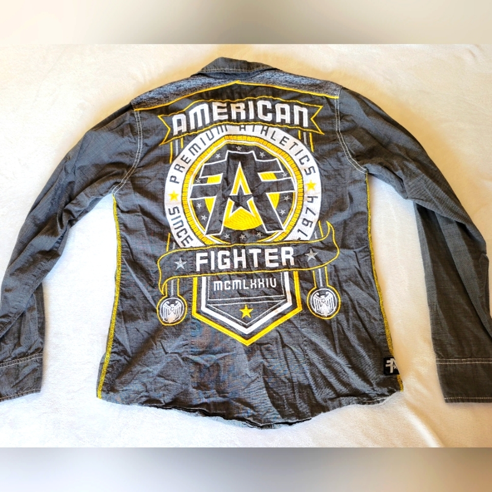 Men's American Fighter Button Up Embroidered Top - M